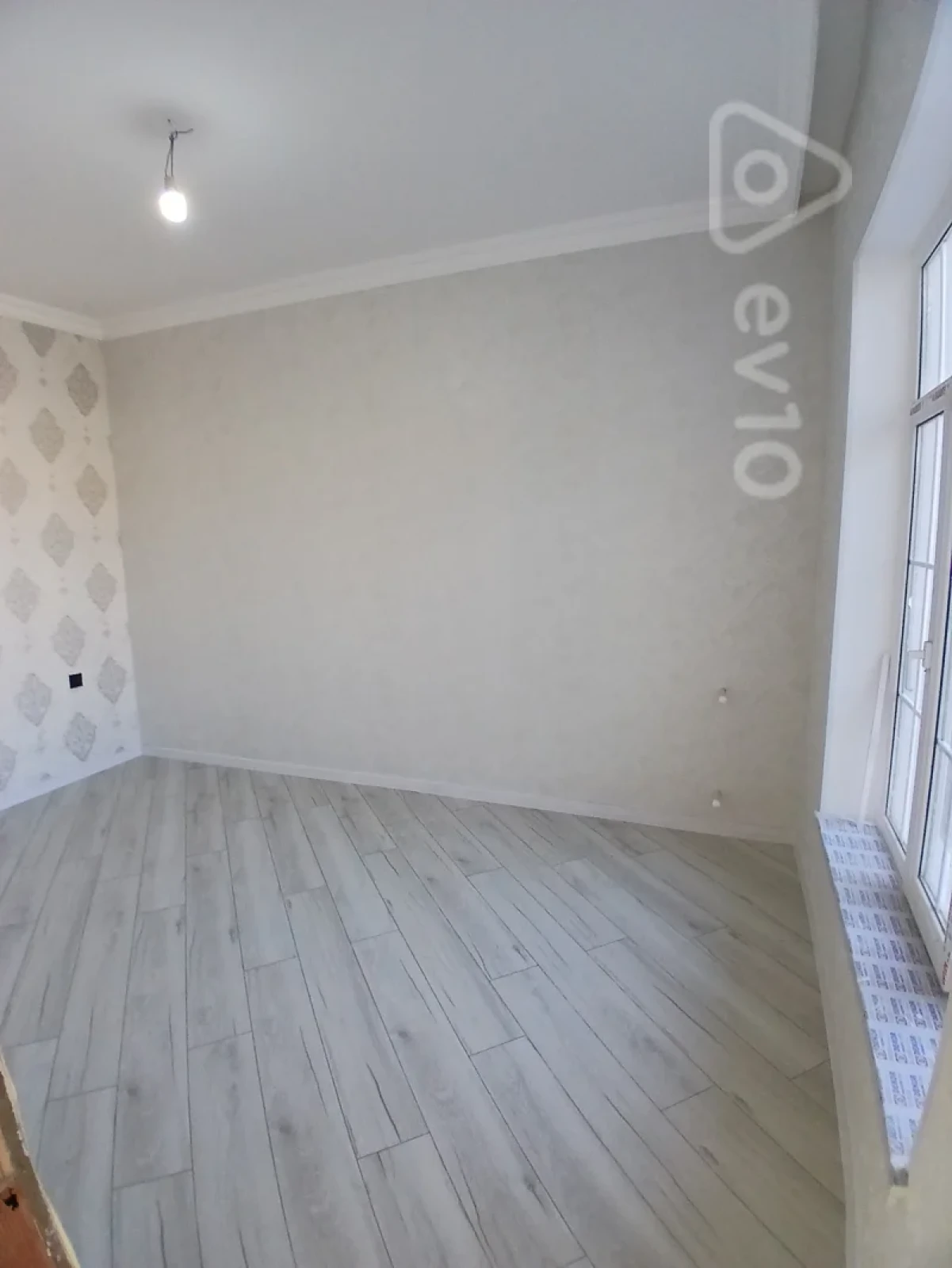 Satılır 5 otaqlı həyət evi 190 m²