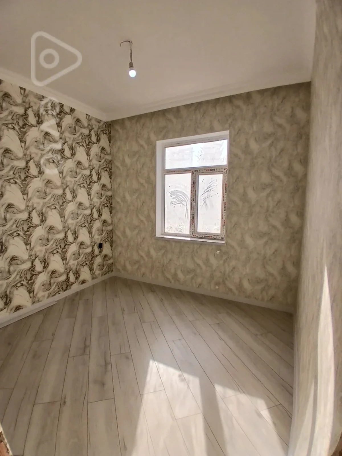 Satılır 5 otaqlı həyət evi 190 m²