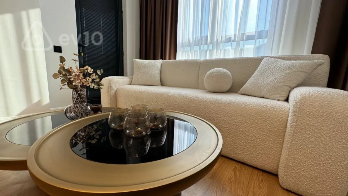 Kirayə verilir 2 otaqlı yeni tikili 90 m²