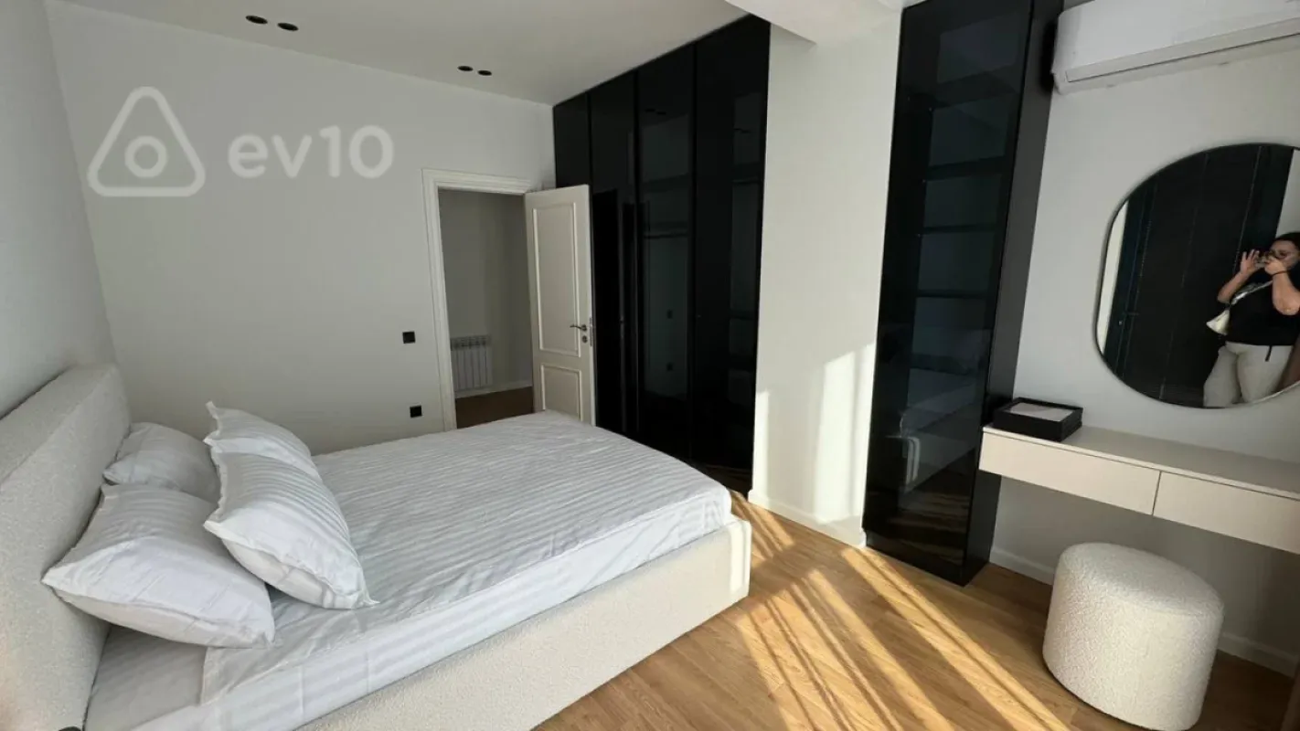 Kirayə verilir 2 otaqlı yeni tikili 90 m²
