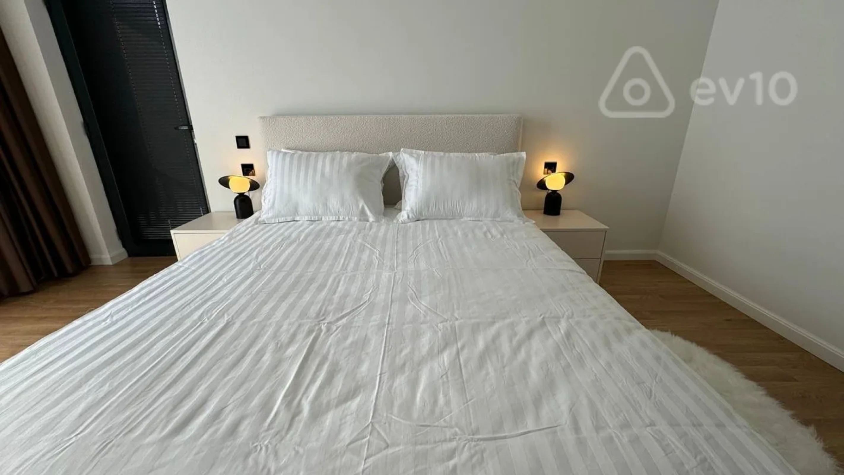 Kirayə verilir 2 otaqlı yeni tikili 90 m²