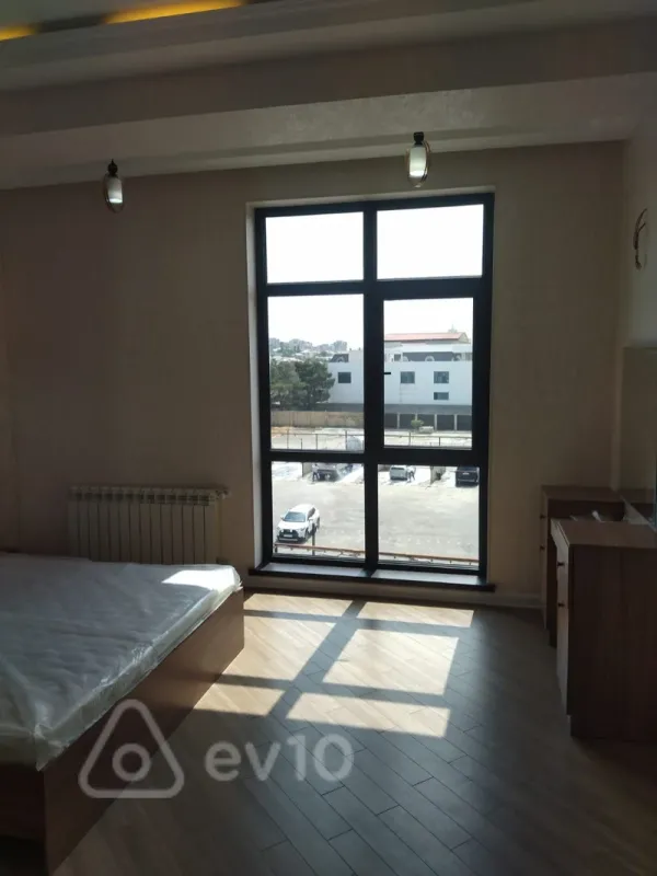 Kirayə verilir 2 otaqlı yeni tikili 82 m²