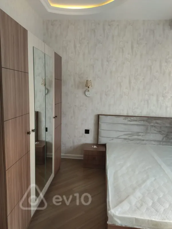 Kirayə verilir 2 otaqlı yeni tikili 82 m²