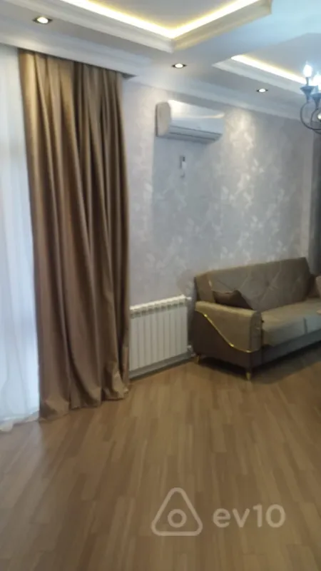 Kirayə verilir 2 otaqlı yeni tikili 82 m²