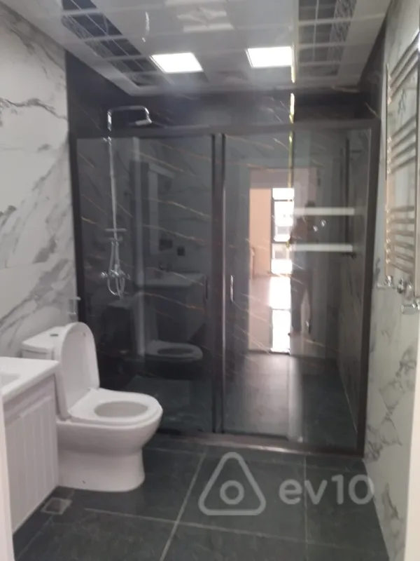 Kirayə verilir 2 otaqlı yeni tikili 82 m²