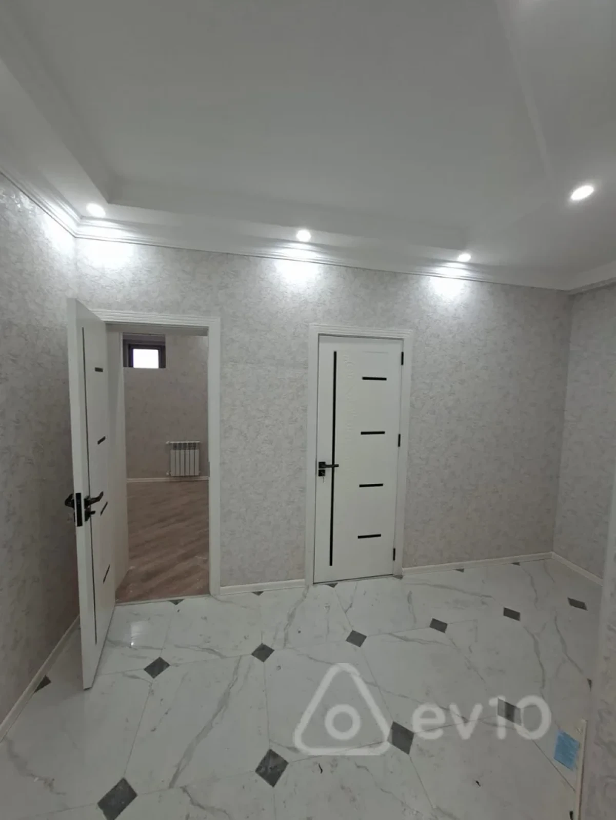 Satılır 3 otaqlı yeni tikili 80 m²