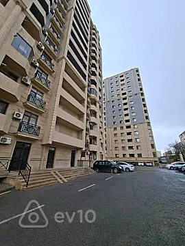 Satılır 3 otaqlı yeni tikili 80 m²