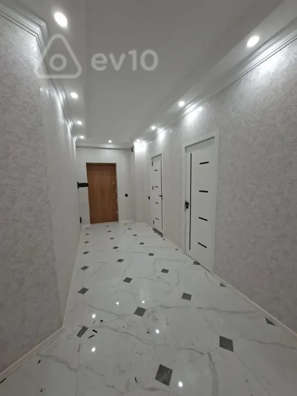 Satılır 3 otaqlı yeni tikili 80 m²