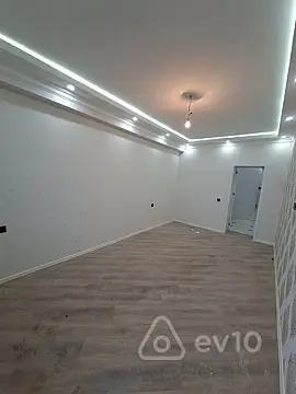 Satılır 3 otaqlı yeni tikili 80 m²