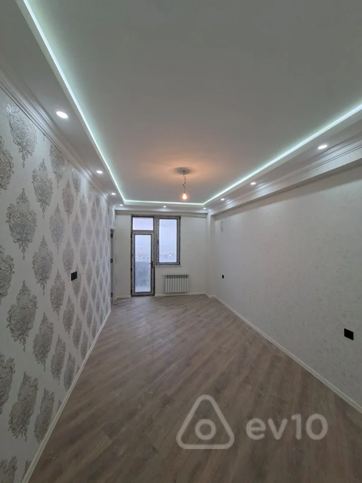 Satılır 3 otaqlı yeni tikili 80 m²