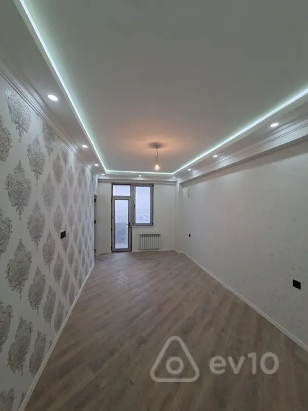 Satılır 3 otaqlı yeni tikili 80 m²