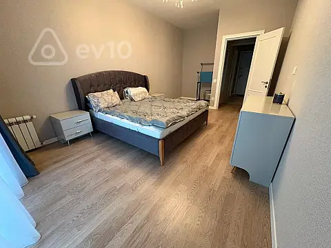 Kirayə verilir 2 otaqlı yeni tikili 70 m²