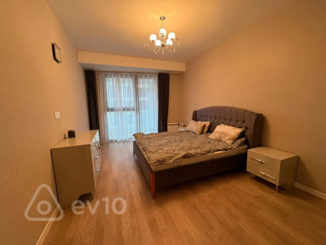 Kirayə verilir 2 otaqlı yeni tikili 70 m²