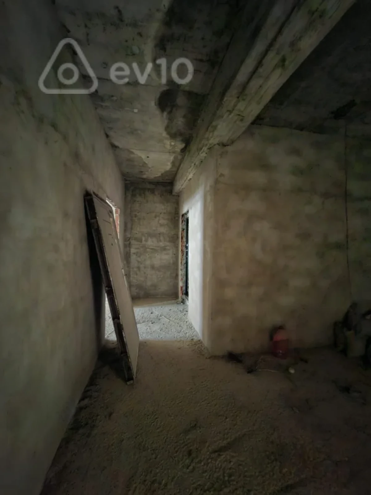 Satılır 2 otaqlı yeni tikili 92 m²