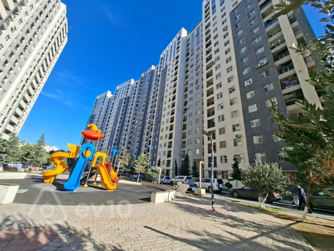 Satılır 2 otaqlı yeni tikili 92 m²