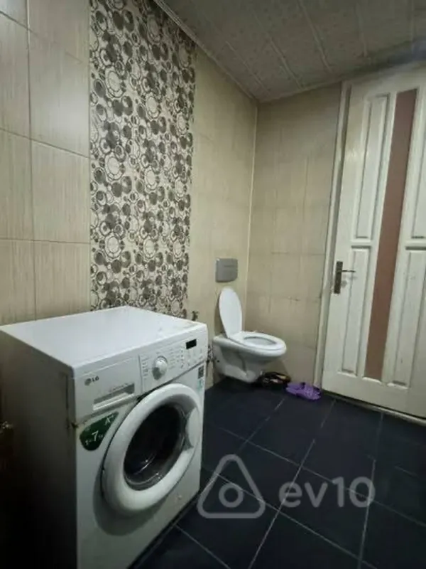 Kirayə verilir 3 otaqlı yeni tikili 110 m²