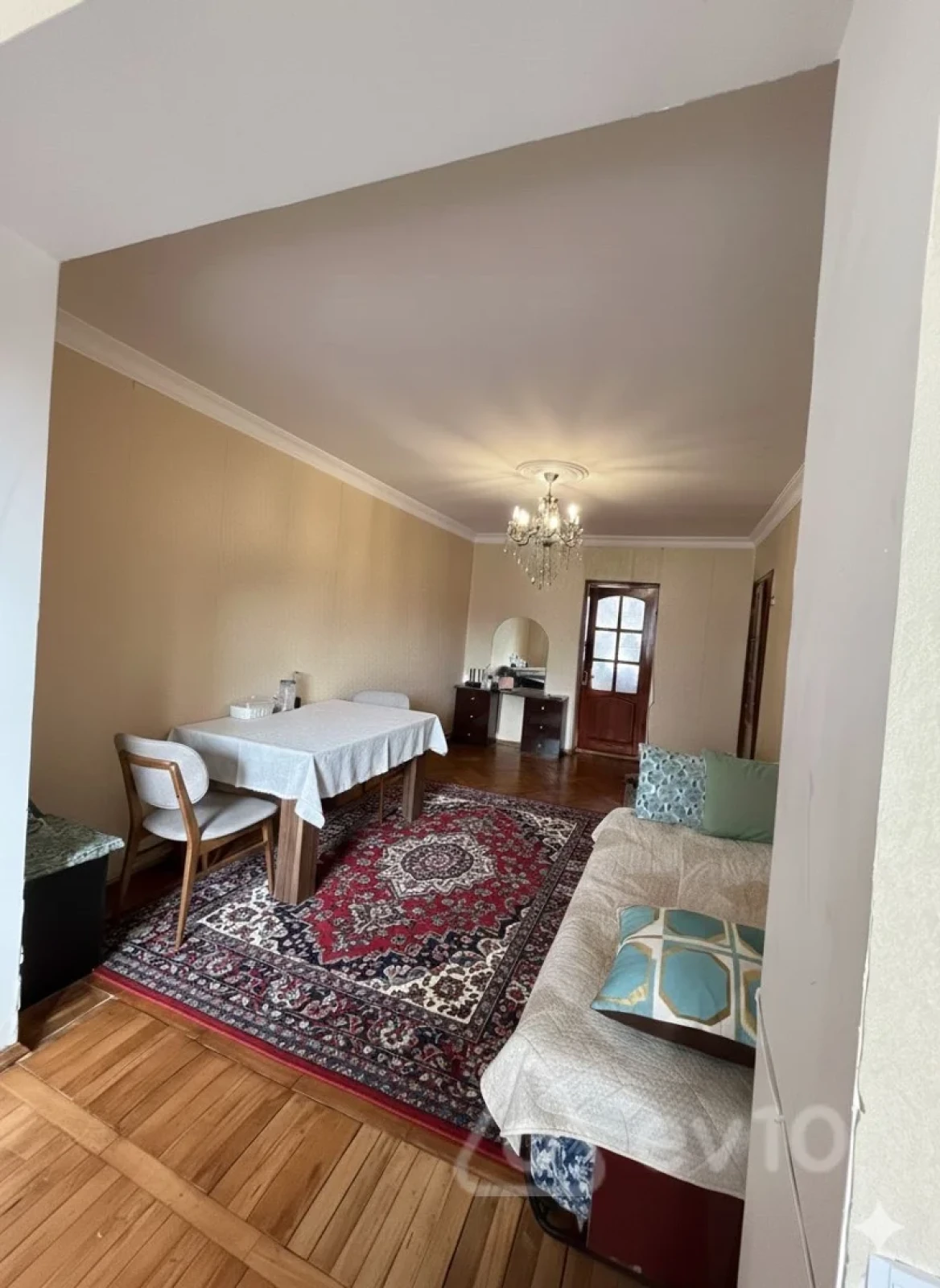 Kirayə verilir 2 otaqlı köhnə tikili 55 m²