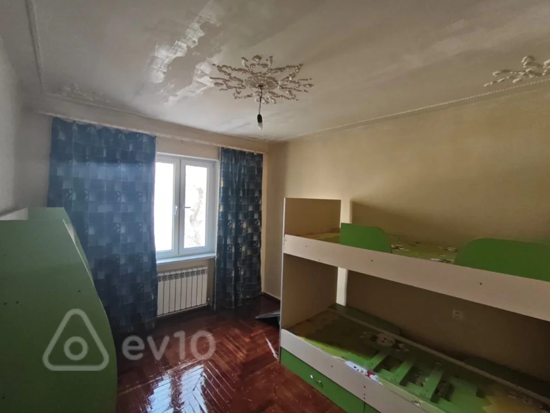 Kirayə verilir 3 otaqlı köhnə tikili 75 m²