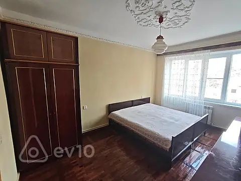 Kirayə verilir 3 otaqlı köhnə tikili 75 m²