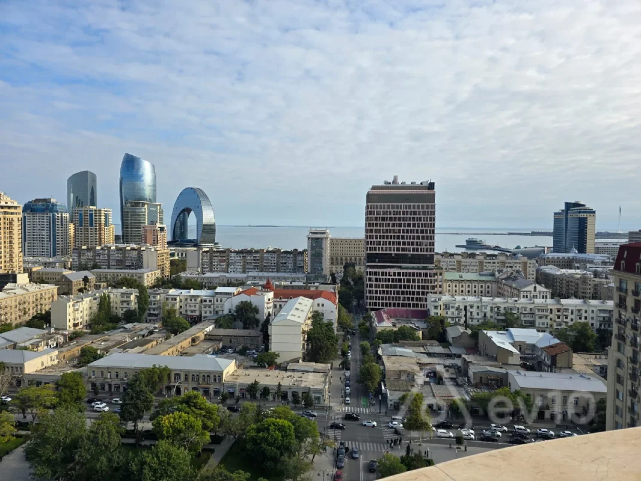 Kirayə verilir 4 otaqlı yeni tikili 180 m²