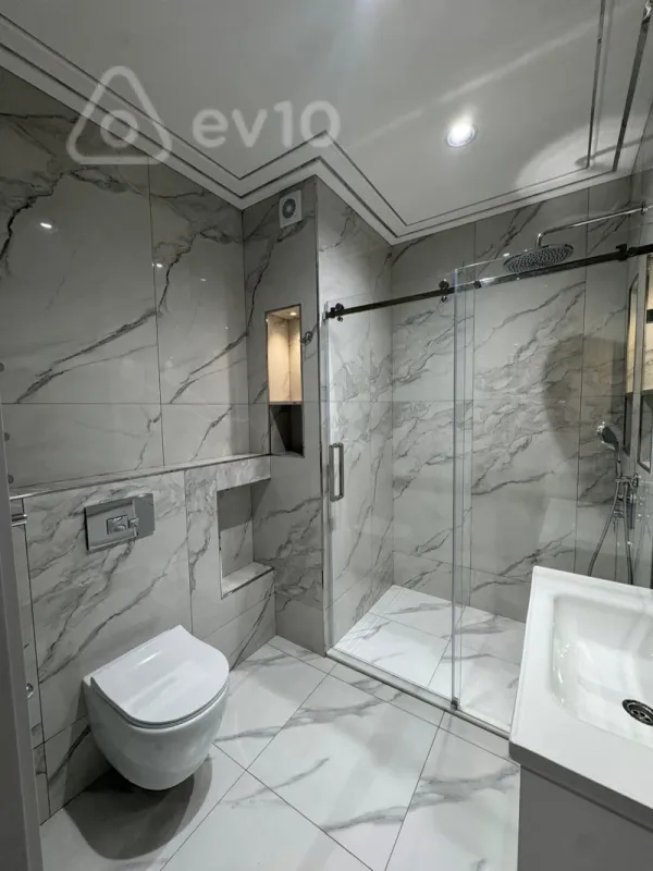 Kirayə verilir 3 otaqlı yeni tikili 180 m²