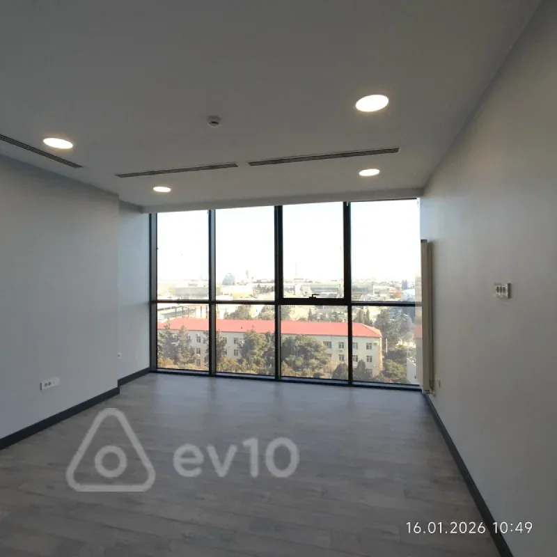 Kirayə verilir 2 otaqlı ofis 130 m²
