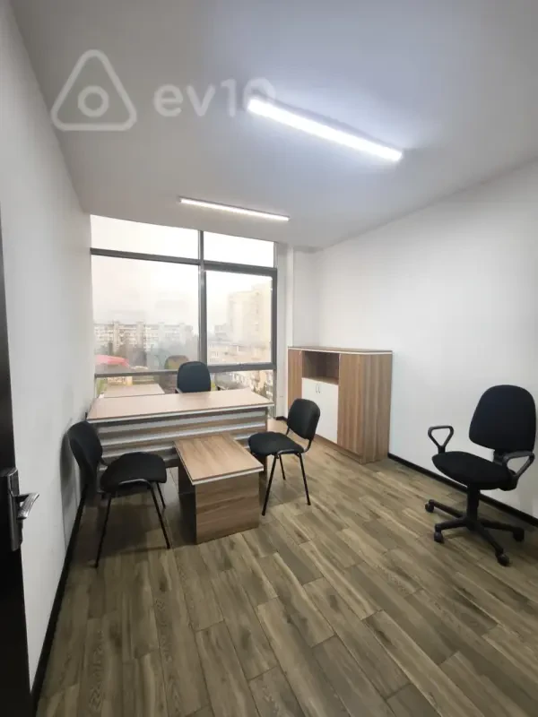 Kirayə verilir 1 otaqlı ofis 20 m²