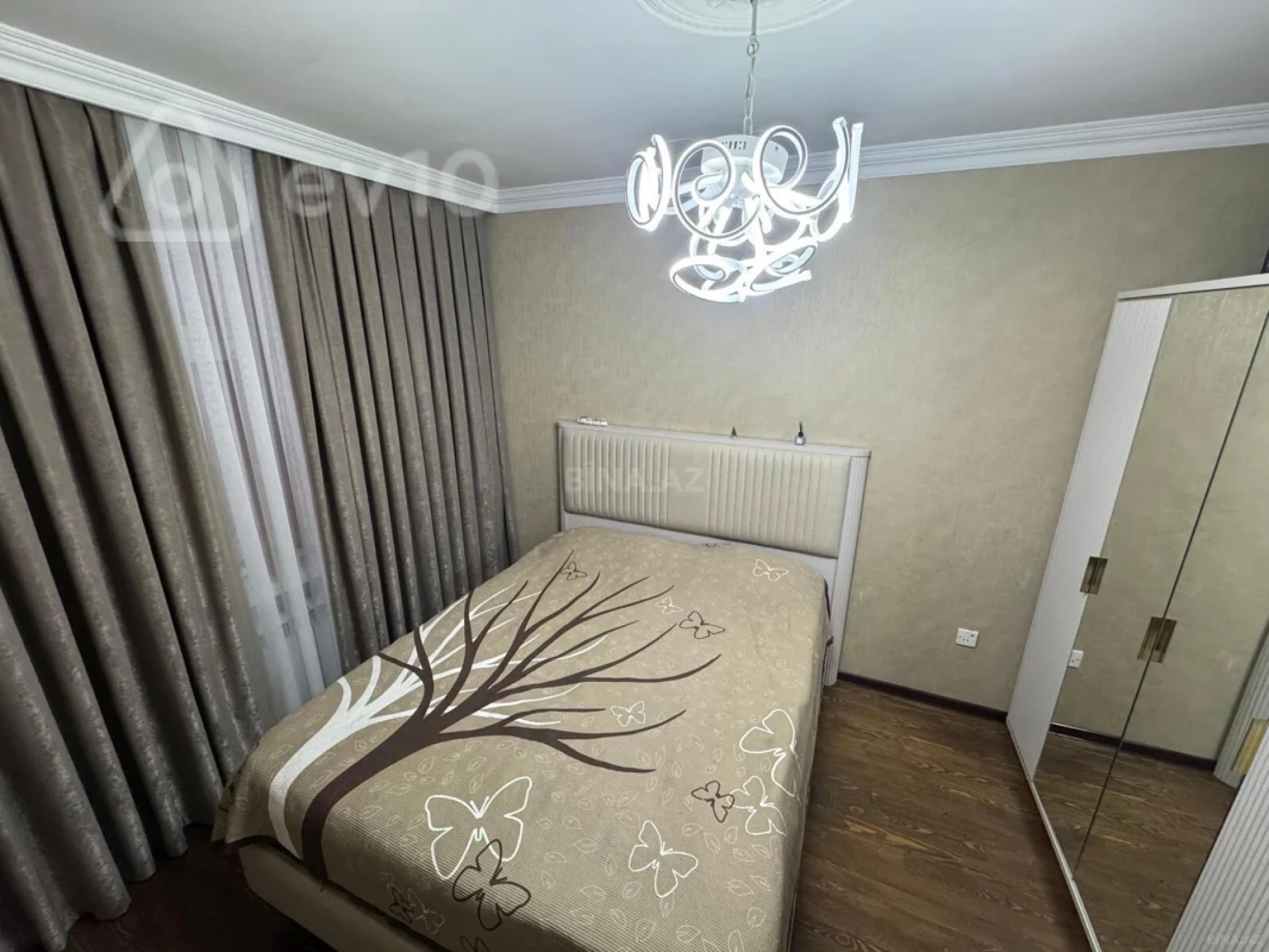 Satılır 3 otaqlı köhnə tikili 75 m²
