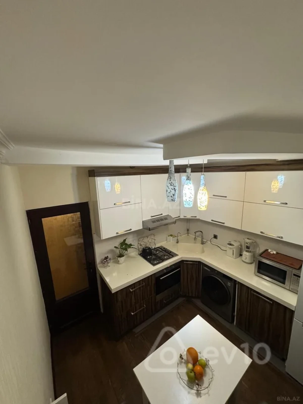 Satılır 3 otaqlı köhnə tikili 75 m²