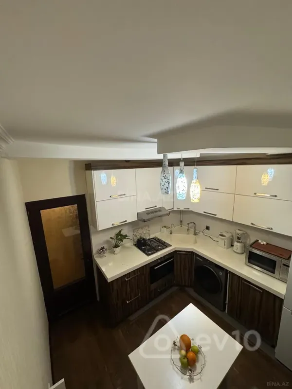 Satılır 3 otaqlı köhnə tikili 75 m²