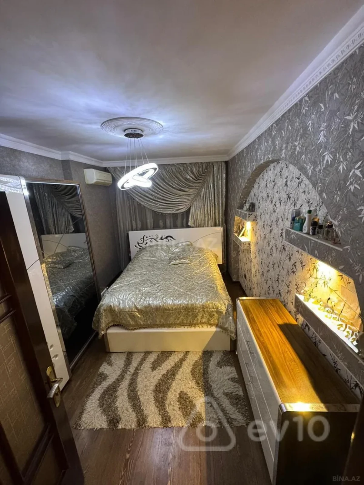 Satılır 3 otaqlı köhnə tikili 75 m²