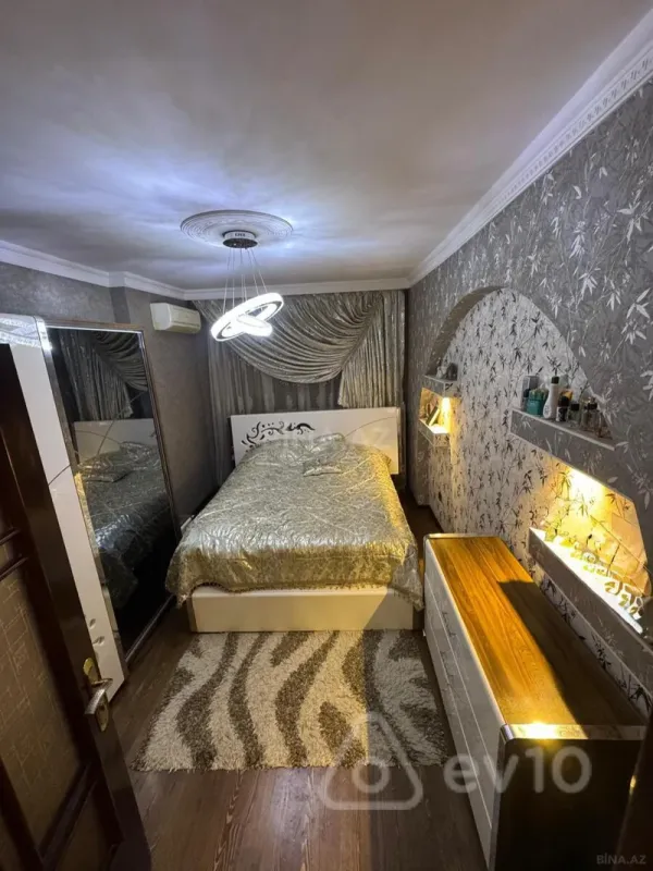 Satılır 3 otaqlı köhnə tikili 75 m²