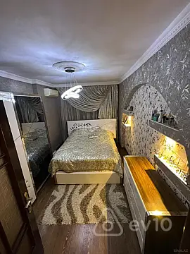 Satılır 3 otaqlı köhnə tikili 75 m²