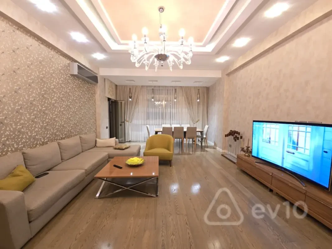 Satılır 4 otaqlı yeni tikili 188 m²