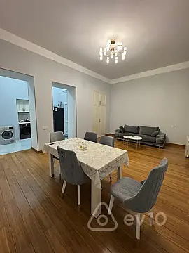 Kirayə verilir 2 otaqlı köhnə tikili 80 m² — Bakı, Səbail 2 otaq 80.00 m²