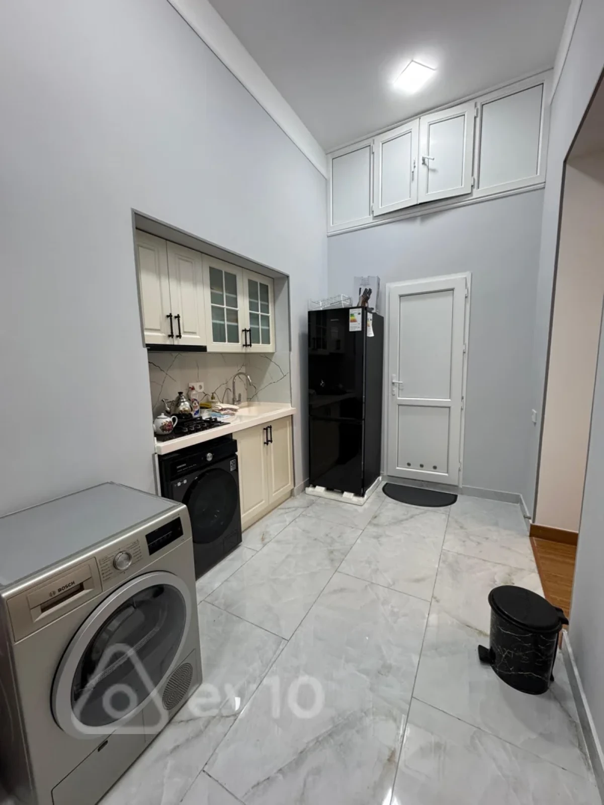 Kirayə verilir 2 otaqlı köhnə tikili 80 m²