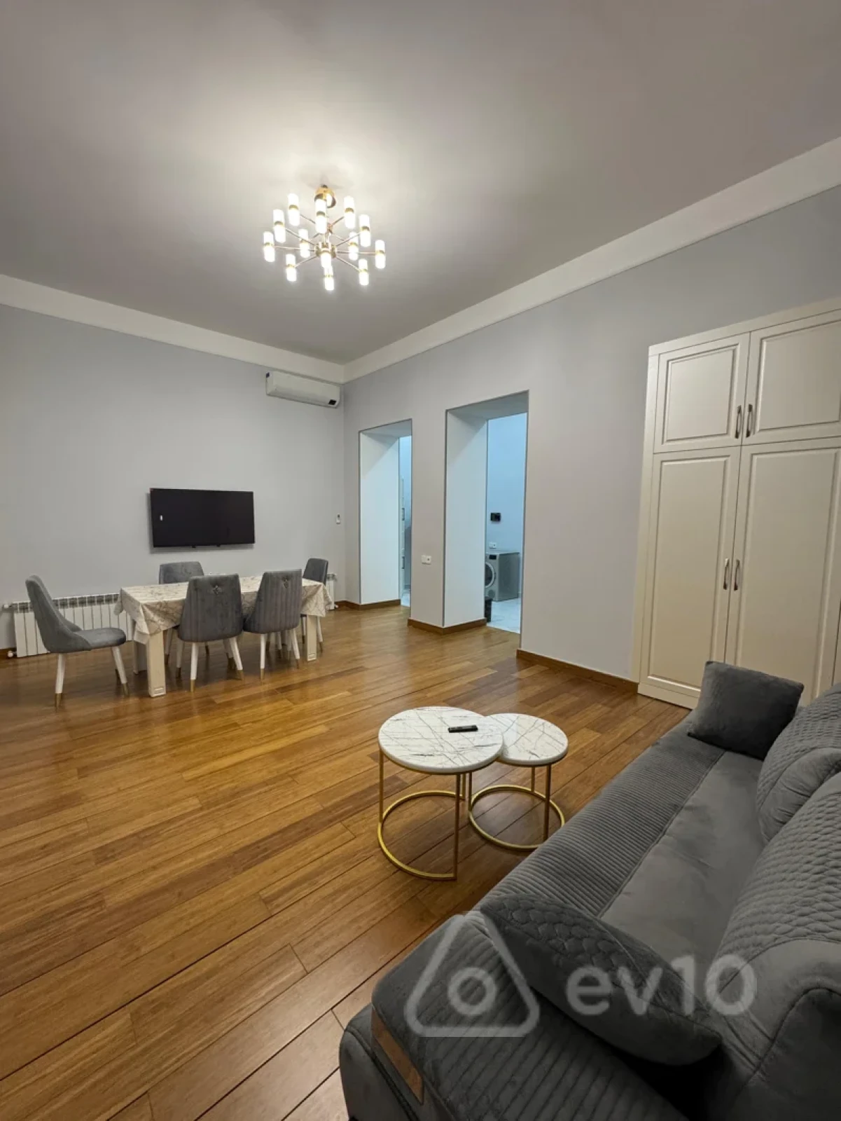 Kirayə verilir 2 otaqlı köhnə tikili 80 m²