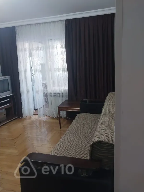 Kirayə verilir 3 otaqlı yeni tikili 67 m²