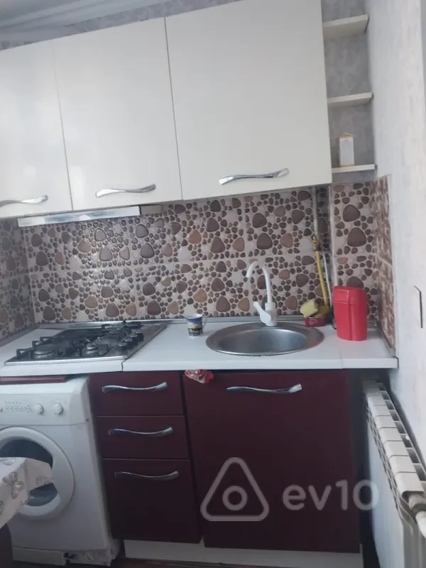 Kirayə verilir 3 otaqlı yeni tikili 67 m²