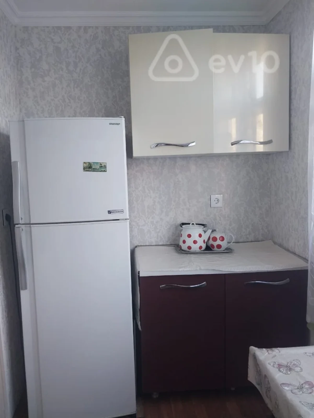 Kirayə verilir 3 otaqlı yeni tikili 67 m²