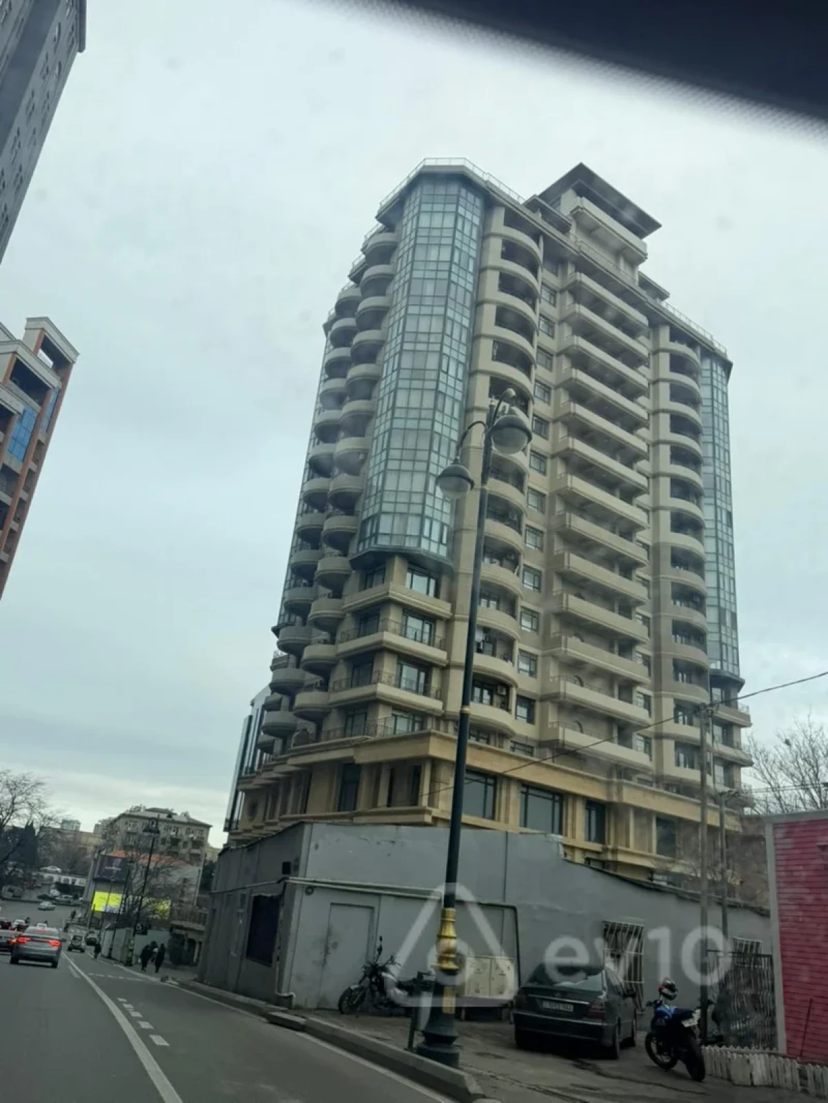Kirayə verilir 2 otaqlı yeni tikili 126 m²