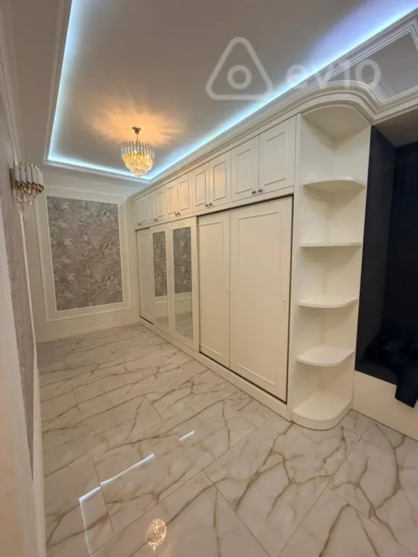 Kirayə verilir 2 otaqlı yeni tikili 126 m²