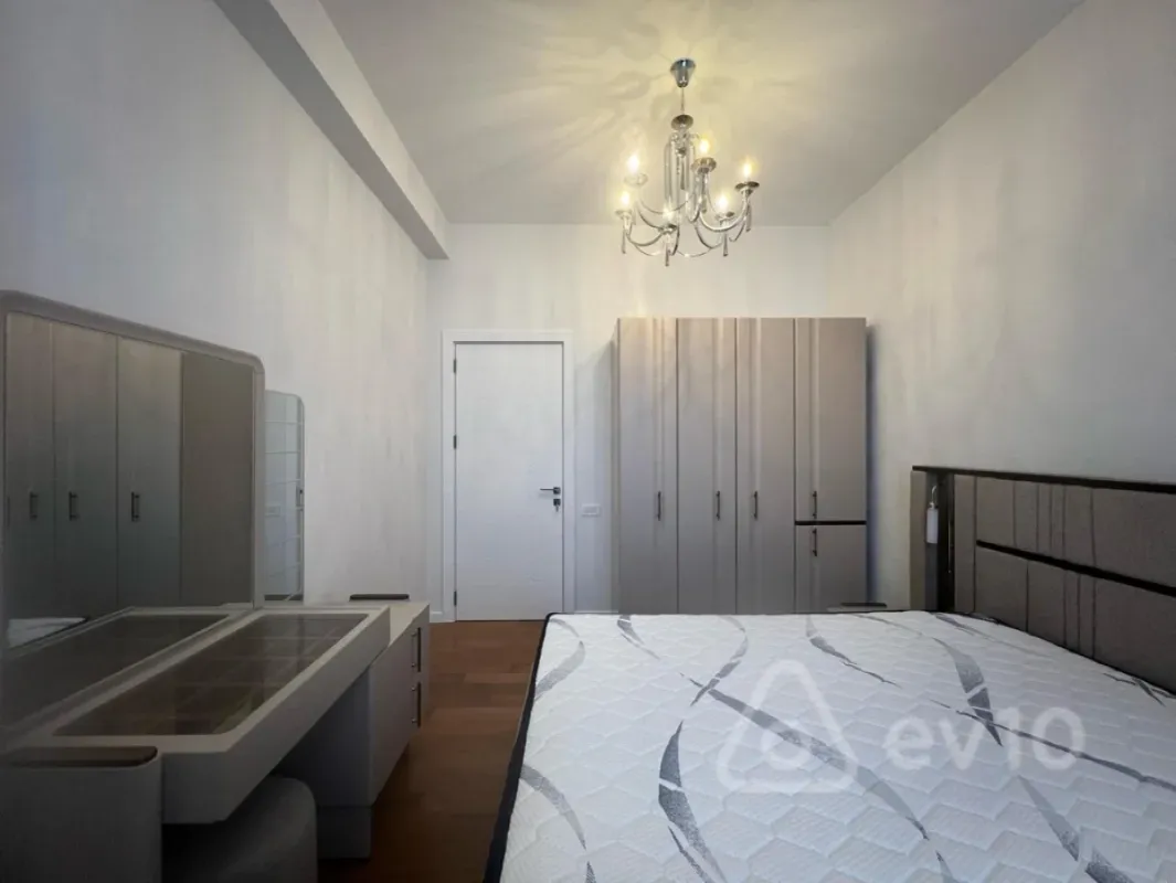 Kirayə verilir 2 otaqlı yeni tikili 75 m²