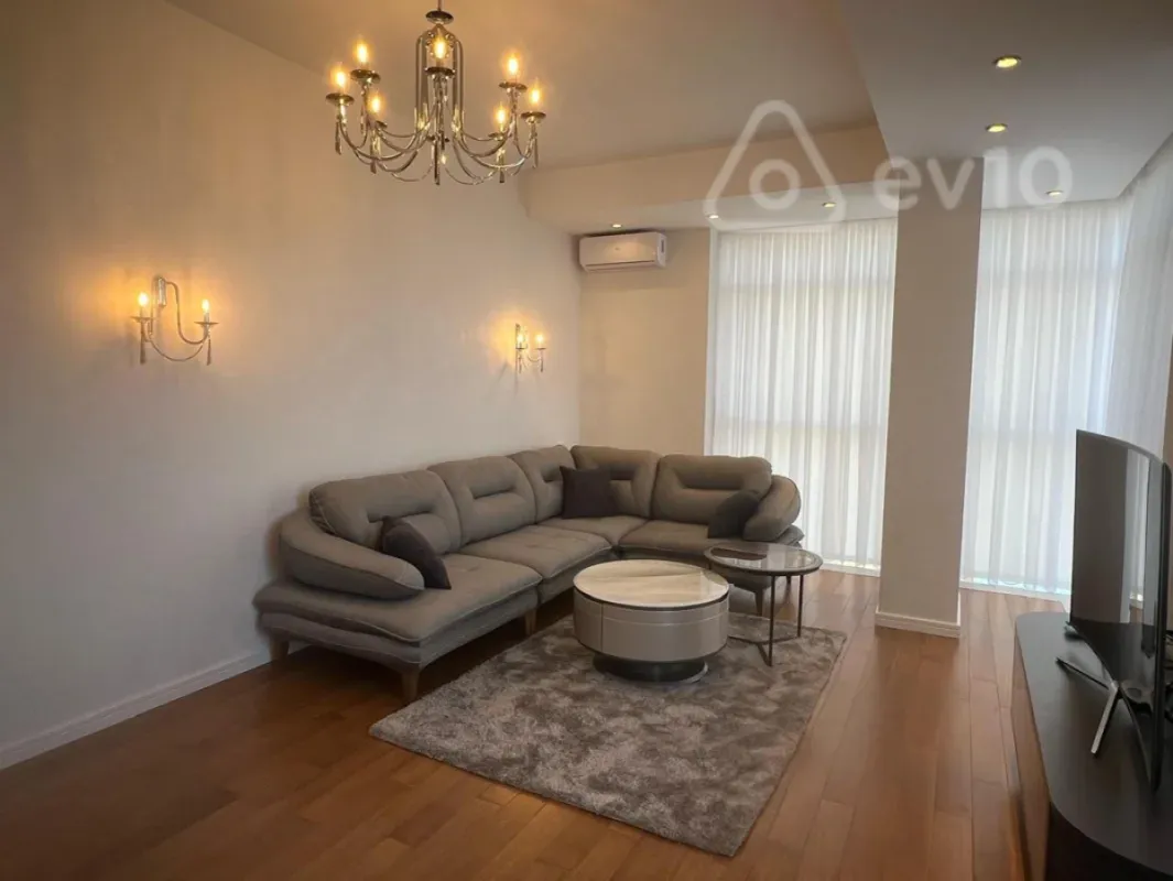 Kirayə verilir 2 otaqlı yeni tikili 75 m²