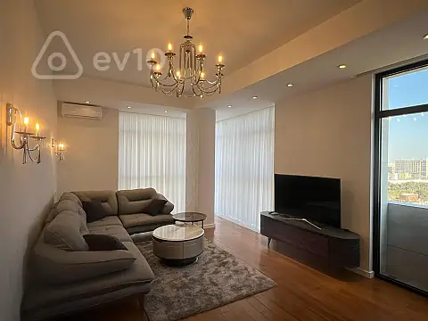 Kirayə verilir 2 otaqlı yeni tikili 75 m²