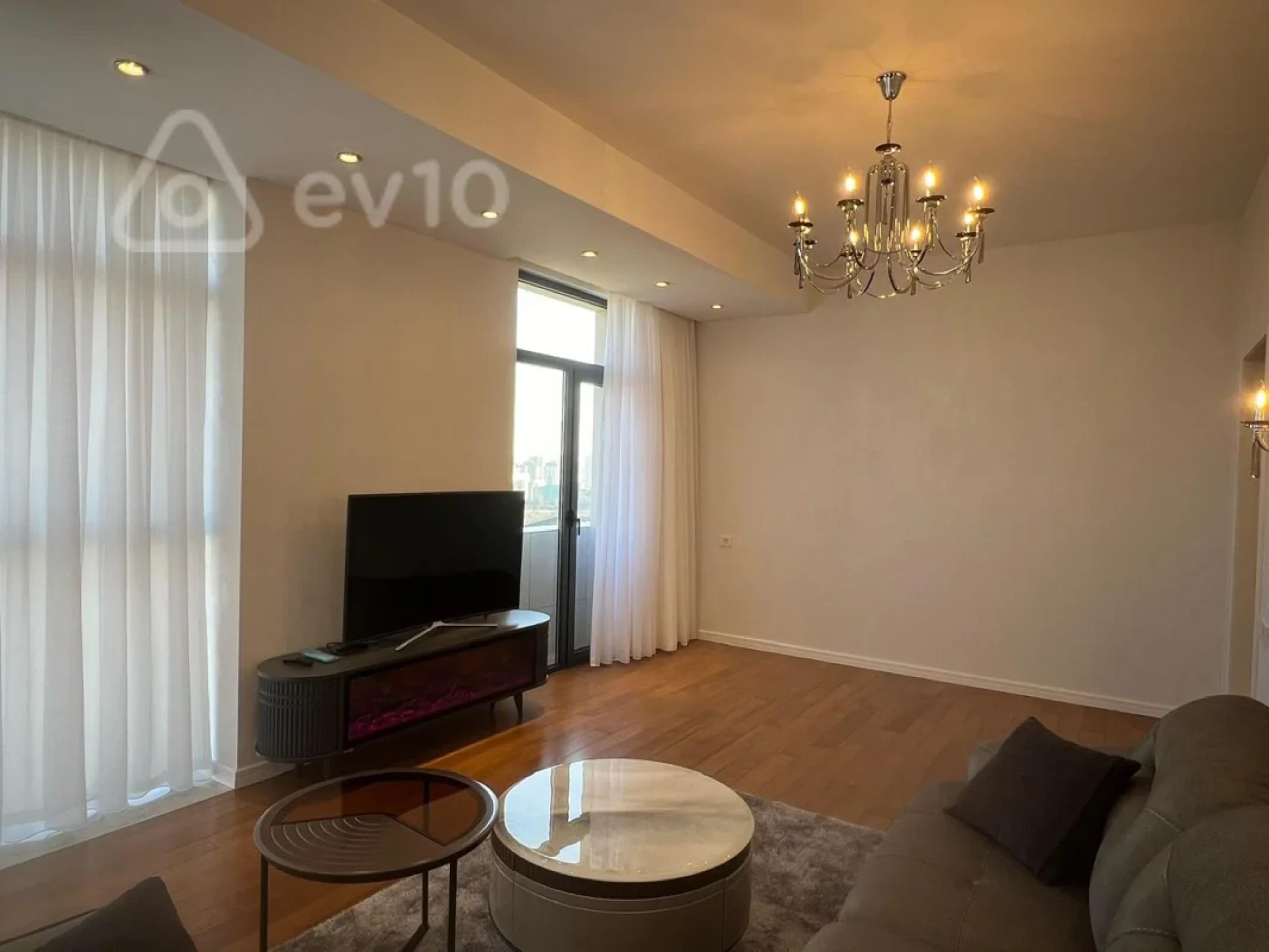 Kirayə verilir 2 otaqlı yeni tikili 75 m²