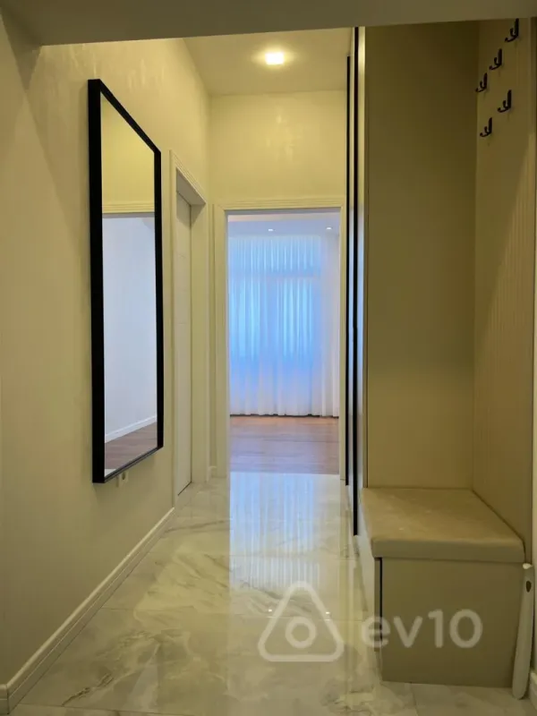 Kirayə verilir 2 otaqlı yeni tikili 75 m²