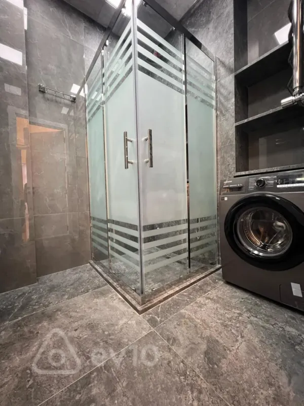 Kirayə verilir 2 otaqlı yeni tikili 75 m²