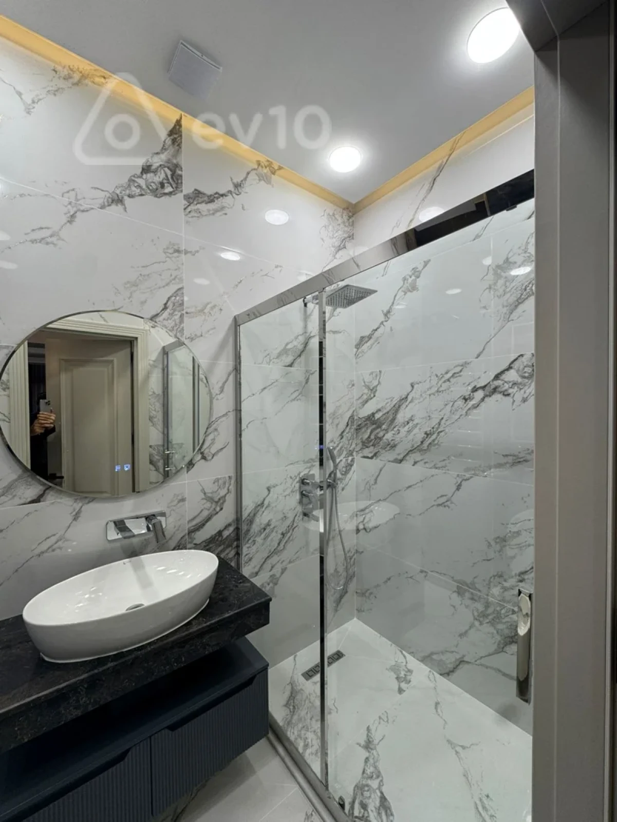 Kirayə verilir 3 otaqlı yeni tikili 130 m²