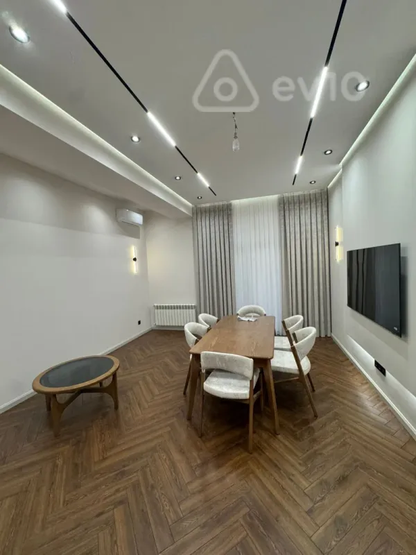 Kirayə verilir 3 otaqlı yeni tikili 130 m²